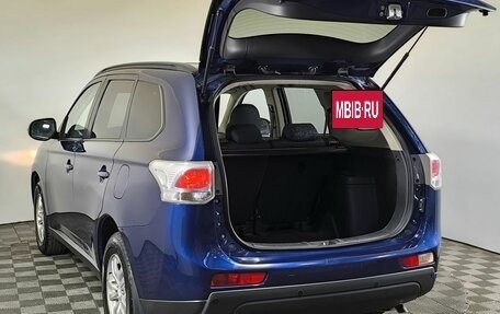 Mitsubishi Outlander III рестайлинг 3, 2013 год, 1 460 000 рублей, 15 фотография