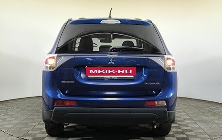 Mitsubishi Outlander III рестайлинг 3, 2013 год, 1 460 000 рублей, 5 фотография