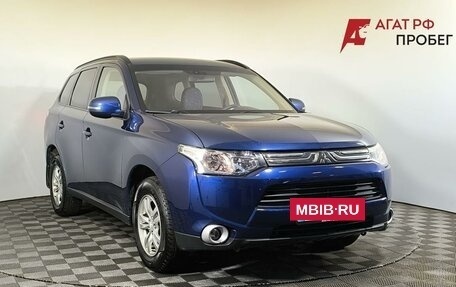Mitsubishi Outlander III рестайлинг 3, 2013 год, 1 460 000 рублей, 3 фотография