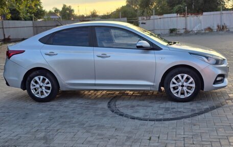 Hyundai Solaris II рестайлинг, 2017 год, 1 150 000 рублей, 2 фотография