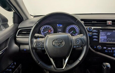 Toyota Camry, 2020 год, 2 915 000 рублей, 10 фотография