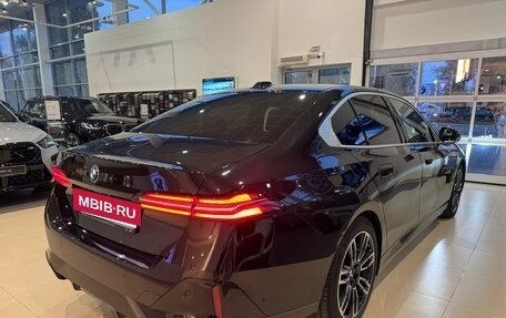 BMW 5 серия, 2024 год, 7 600 000 рублей, 3 фотография