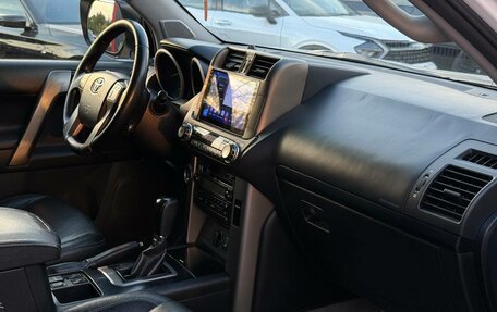 Toyota Land Cruiser Prado 150 рестайлинг 2, 2013 год, 2 519 000 рублей, 11 фотография
