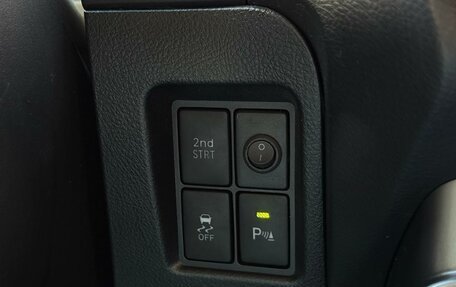 Toyota Land Cruiser Prado 150 рестайлинг 2, 2013 год, 2 519 000 рублей, 26 фотография