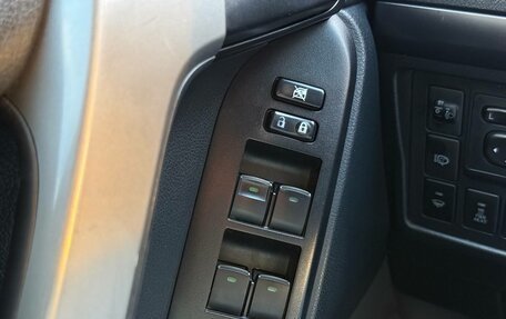 Toyota Land Cruiser Prado 150 рестайлинг 2, 2013 год, 2 519 000 рублей, 28 фотография
