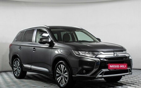 Mitsubishi Outlander III рестайлинг 3, 2021 год, 2 717 000 рублей, 3 фотография