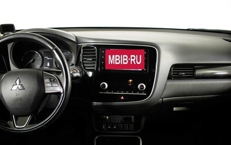 Mitsubishi Outlander III рестайлинг 3, 2021 год, 2 717 000 рублей, 14 фотография