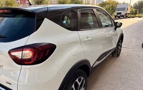 Renault Kaptur I рестайлинг, 2018 год, 1 800 000 рублей, 6 фотография