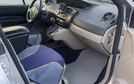 Renault Scenic III, 2004 год, 650 000 рублей, 11 фотография