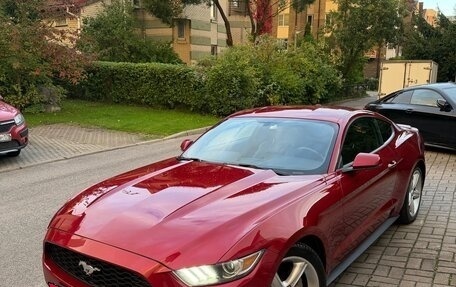 Ford Mustang VI рестайлинг, 2016 год, 2 500 000 рублей, 2 фотография