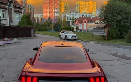 Ford Mustang VI рестайлинг, 2016 год, 2 500 000 рублей, 5 фотография