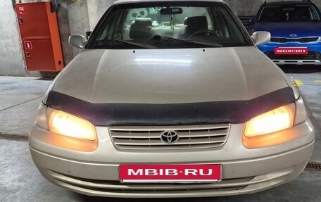 Toyota Camry, 1998 год, 470 000 рублей, 2 фотография