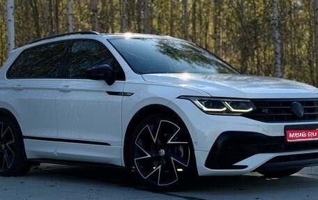 Volkswagen Tiguan II, 2021 год, 4 250 000 рублей, 1 фотография