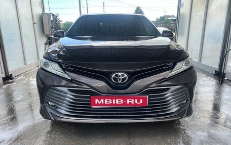 Toyota Camry, 2018 год, 2 400 000 рублей, 1 фотография