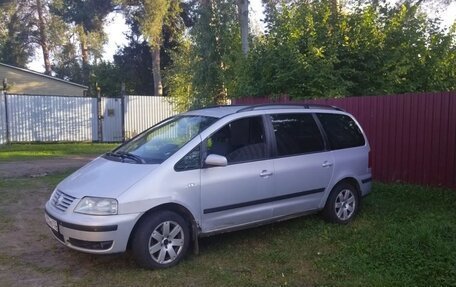 Volkswagen Sharan I рестайлинг, 2002 год, 338 000 рублей, 3 фотография