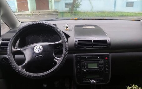 Volkswagen Sharan I рестайлинг, 2002 год, 338 000 рублей, 10 фотография