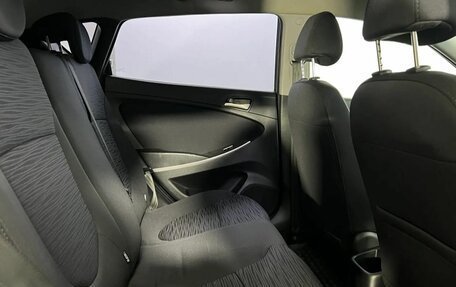 Hyundai Solaris II рестайлинг, 2015 год, 1 020 000 рублей, 12 фотография