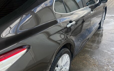 Toyota Camry, 2018 год, 2 400 000 рублей, 3 фотография