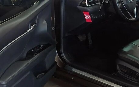 Toyota Camry, 2018 год, 2 400 000 рублей, 7 фотография