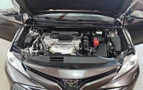 Toyota Camry, 2018 год, 2 400 000 рублей, 9 фотография