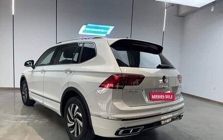 Volkswagen Tiguan II, 2024 год, 3 983 471 рублей, 3 фотография