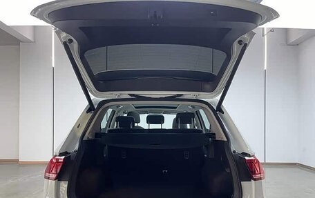 Volkswagen Tiguan II, 2024 год, 3 983 471 рублей, 8 фотография