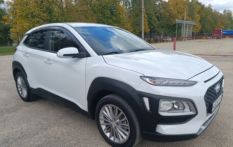 Hyundai Kona I, 2020 год, 1 880 000 рублей, 2 фотография