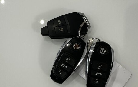 Volkswagen Touareg III, 2011 год, 2 299 000 рублей, 13 фотография