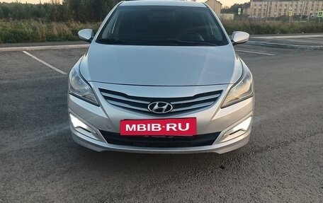 Hyundai Solaris II рестайлинг, 2014 год, 835 000 рублей, 2 фотография