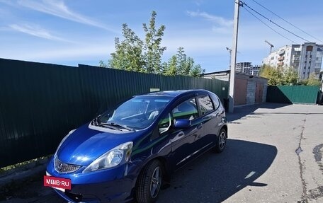 Honda Fit III, 2011 год, 800 000 рублей, 2 фотография