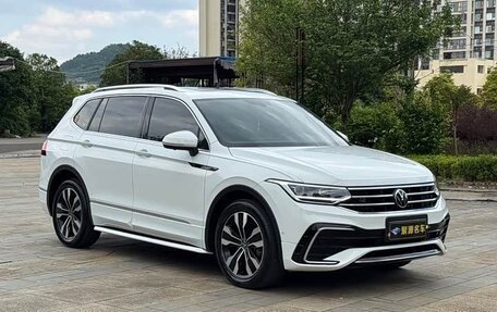 Volkswagen Tiguan II, 2024 год, 4 075 006 рублей, 3 фотография