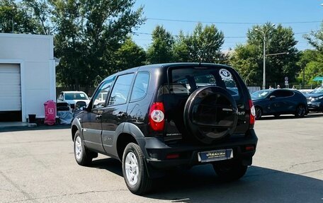 Chevrolet Niva I рестайлинг, 2015 год, 719 000 рублей, 8 фотография