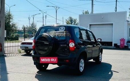 Chevrolet Niva I рестайлинг, 2015 год, 719 000 рублей, 6 фотография