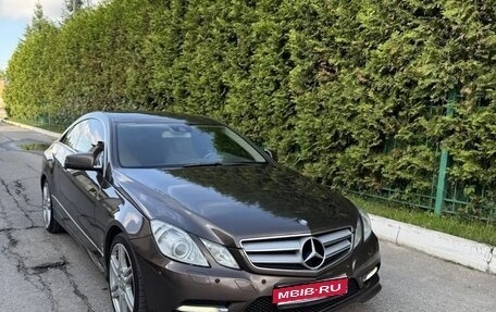 Mercedes-Benz E-Класс, 2012 год, 1 350 000 рублей, 1 фотография