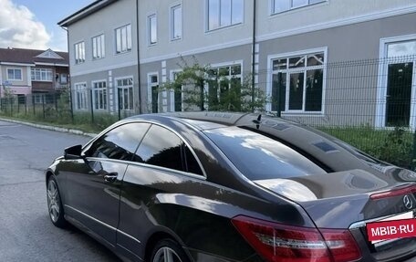 Mercedes-Benz E-Класс, 2012 год, 1 350 000 рублей, 4 фотография