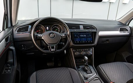 Volkswagen Tiguan II, 2017 год, 2 330 000 рублей, 6 фотография