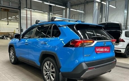 Toyota RAV4, 2019 год, 2 650 000 рублей, 4 фотография