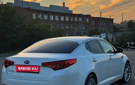 KIA Optima III, 2013 год, 1 000 000 рублей, 2 фотография