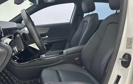 Mercedes-Benz A-Класс, 2023 год, 2 430 000 рублей, 7 фотография