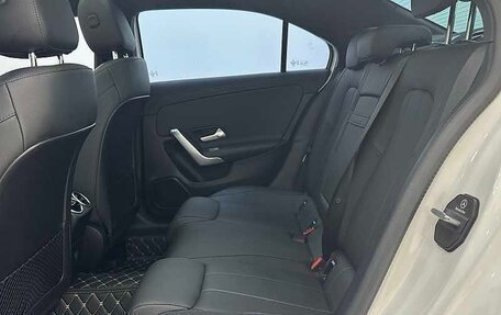 Mercedes-Benz A-Класс, 2023 год, 2 430 000 рублей, 8 фотография