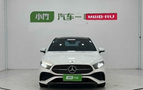 Mercedes-Benz A-Класс, 2023 год, 2 430 000 рублей, 2 фотография