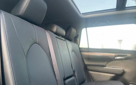 Toyota Highlander, 2026 год, 5 195 000 рублей, 27 фотография