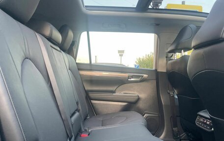 Toyota Highlander, 2026 год, 5 195 000 рублей, 26 фотография