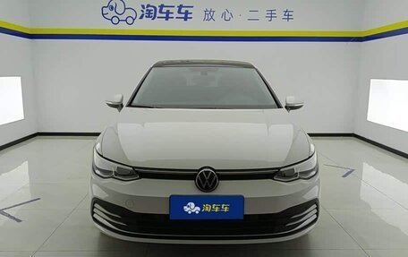 Volkswagen Golf VIII, 2024 год, 1 850 000 рублей, 2 фотография