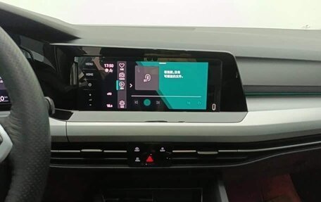 Volkswagen Golf VIII, 2024 год, 1 850 000 рублей, 13 фотография