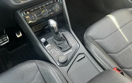 Volkswagen Tiguan II, 2019 год, 2 790 000 рублей, 21 фотография