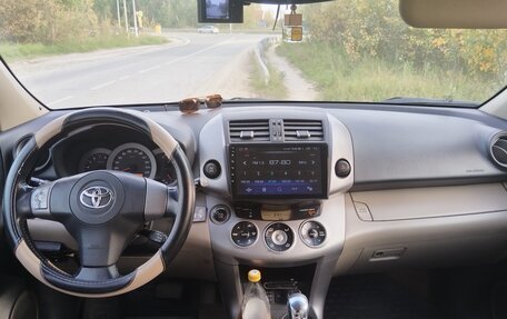 Toyota RAV4, 2006 год, 1 000 000 рублей, 6 фотография