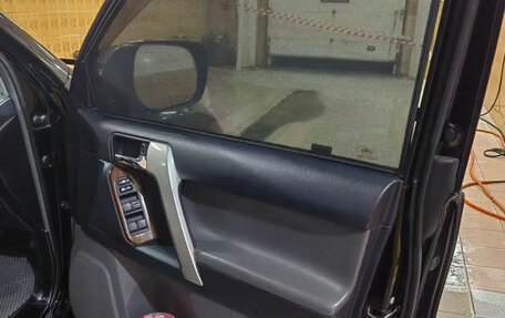 Toyota Land Cruiser Prado 150 рестайлинг 2, 2012 год, 2 930 000 рублей, 9 фотография