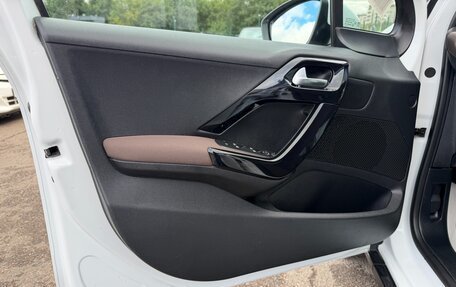 Peugeot 2008 II, 2014 год, 797 000 рублей, 16 фотография