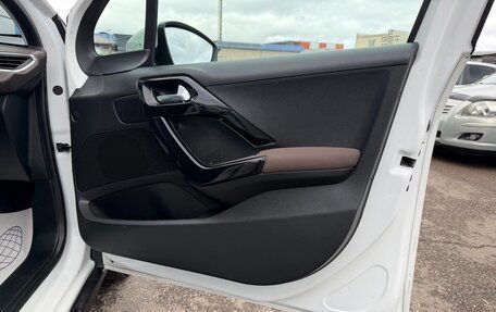 Peugeot 2008 II, 2014 год, 797 000 рублей, 17 фотография